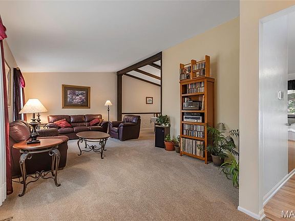 4th image of 4477 Vermilion Dr