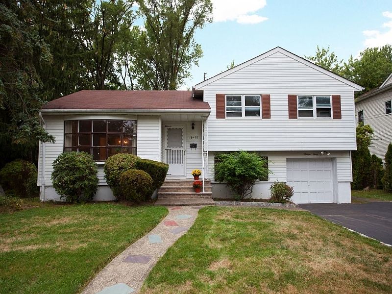 1st image of 16-30 Mandon Pl,