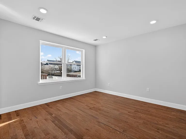 40 E 5th St #2 — Photo 14