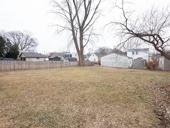 2nd image of 2019 East Saint Francis AVENUE