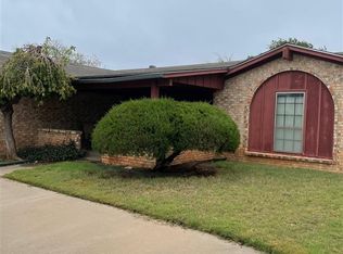 203 NW 74th St, Lawton, OK 73505