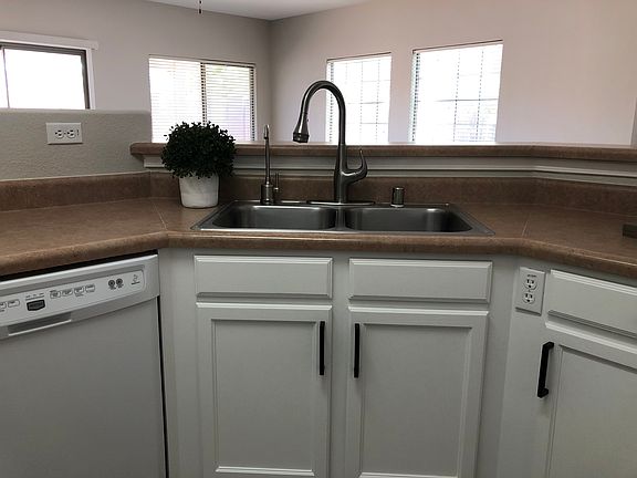 5th image of 2630 E La Costa Dr