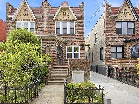 2nd image of 3518 Avenue