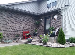 517 Old Indian Trl, Deforest, WI 53532