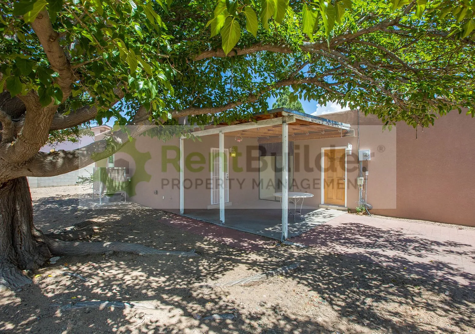 3 bed, 2.0 bath, 1302 sqft, $1,995 — Photo 4