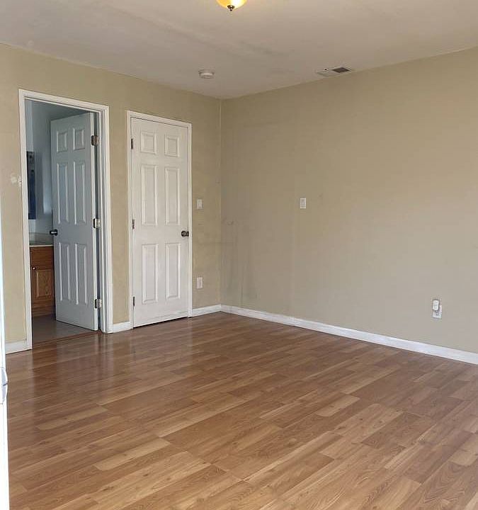 1st image of 1218 Park Grove Dr #1