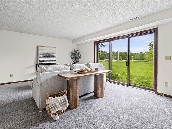 4th image of 1105 Jeff Cir