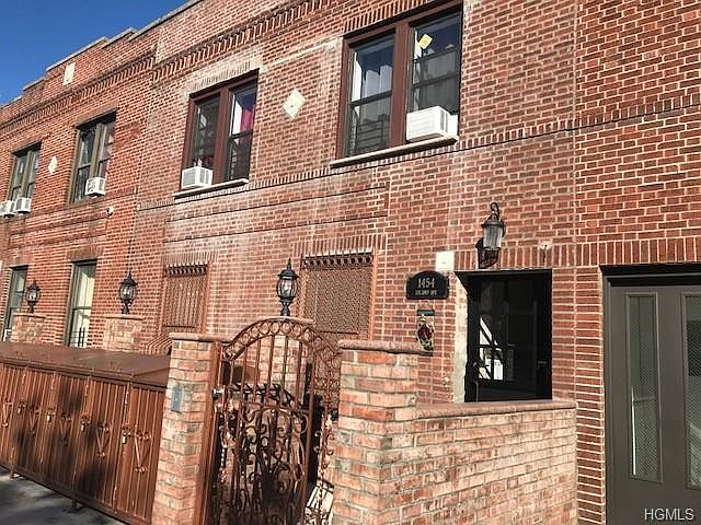 1st image of 1454 Leland Ave