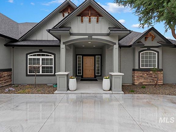 4th image of 3758 S Merrivale Way