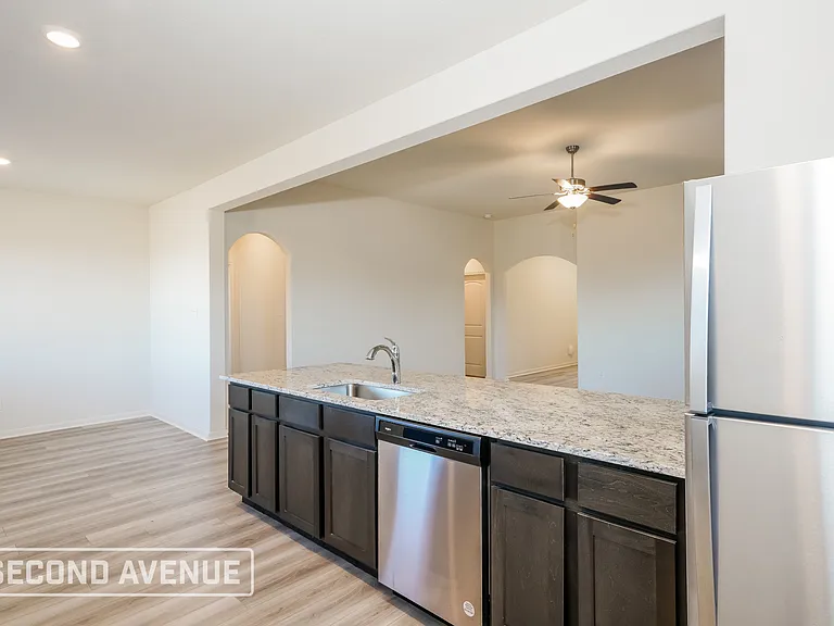 428 Condie Russell Ave — Photo 4