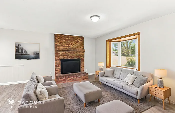 3 bed, 2.0 bath, 1522 sqft, $1,945 — Photo 4