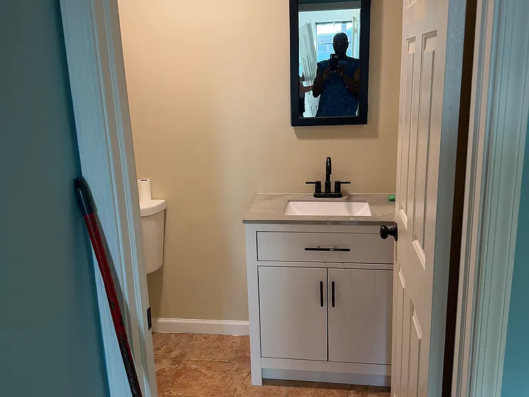 61 Tyler St #B — Photo 14
