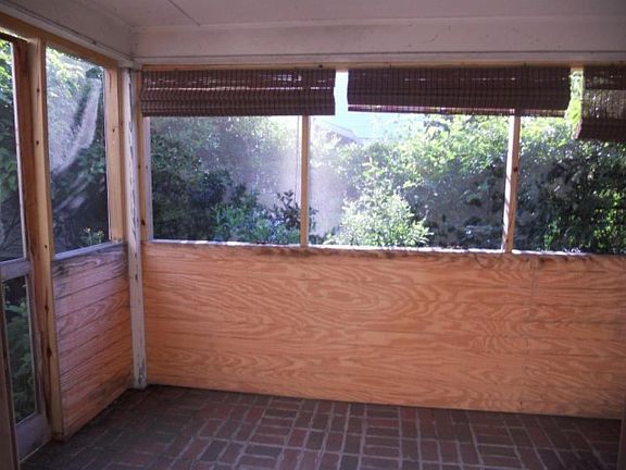 5th image of 550 W 6th St