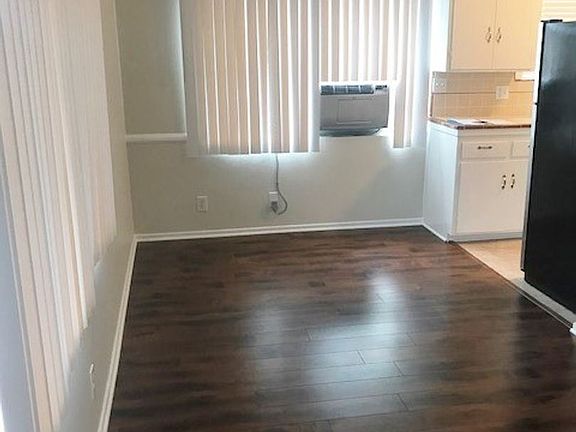 2nd image of 1044 N Stanley Ave APT 5