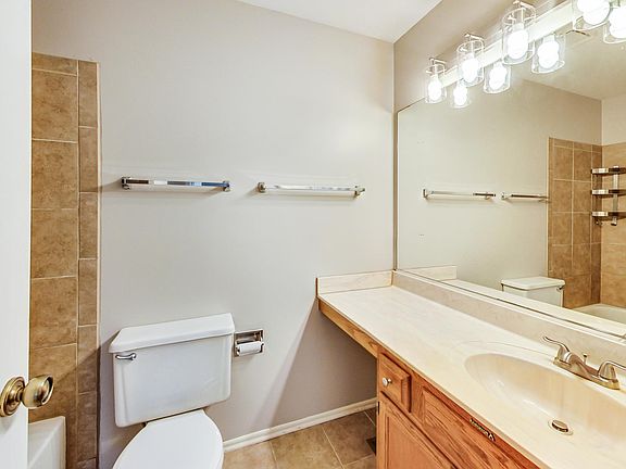 5th image of 2 Aberdeen Ct Unit W1