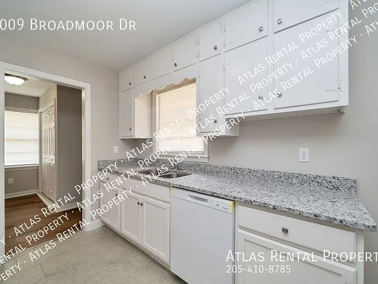 1009 Broadmoor Dr — Photo 16