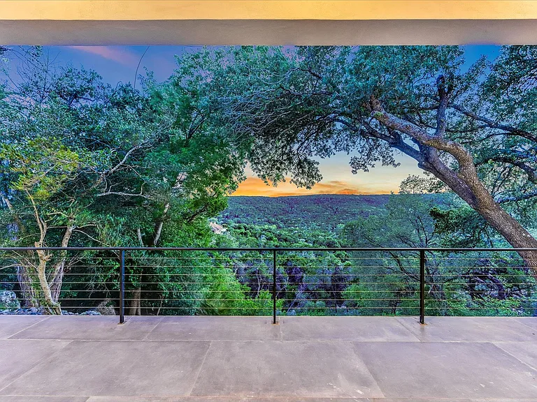 9409 Bell Mountain Dr — Photo 4