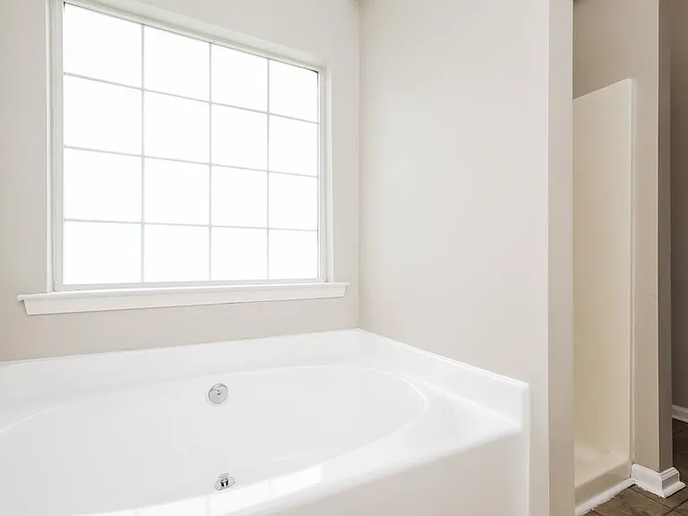 115 Syracuse Ln — Photo 13