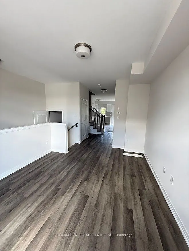 3 bed, $2,100 — Photo 3