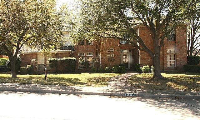 1st image of 1607 N Hills Dr