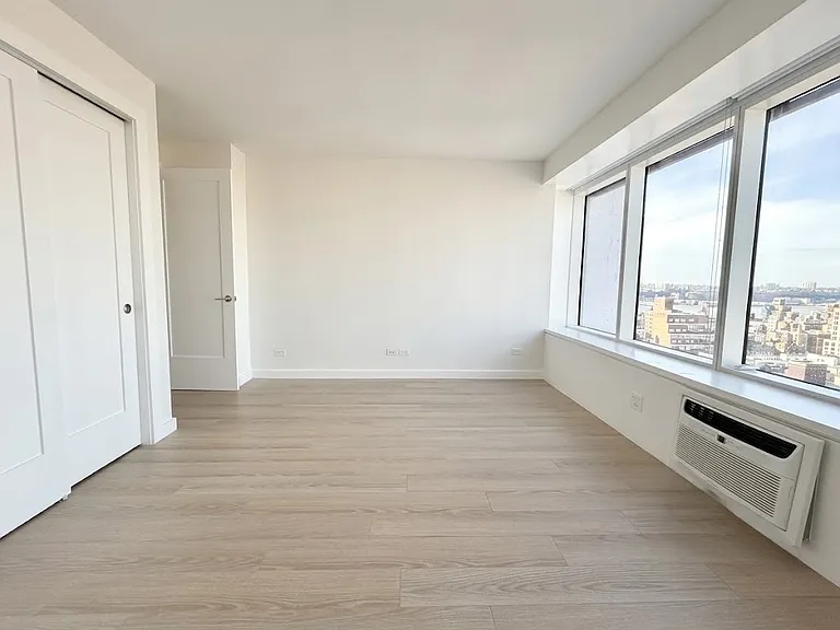 175 W 87th St #14F — Photo 9
