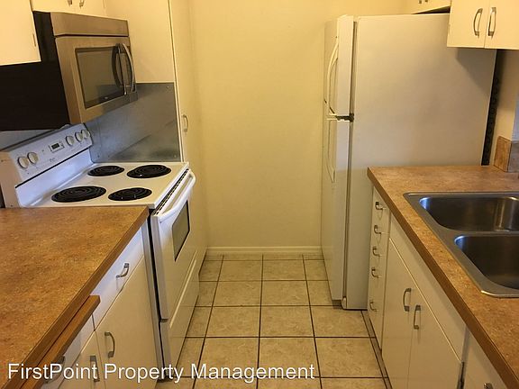 3rd image of 15308 Washington Ave SW APT 17