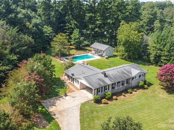 117 Club View Dr, Cherryville, NC 28021