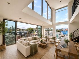 ECHO Lofts, True luxury Two Story Live/Work Townhouses