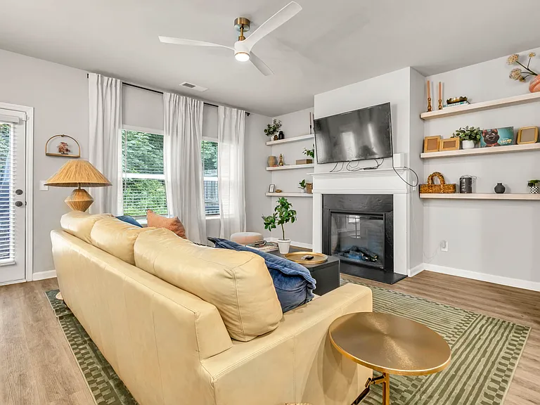 3409 Endurance Ct — Photo 4