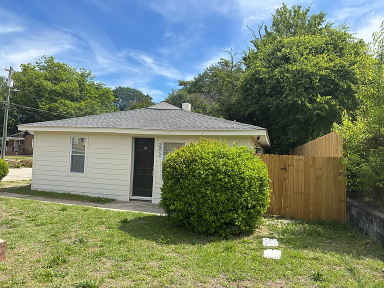 2212 Murchison Rd — Photo 12