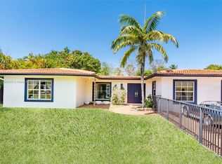 385 W Heather Dr, Key Biscayne, FL 33149