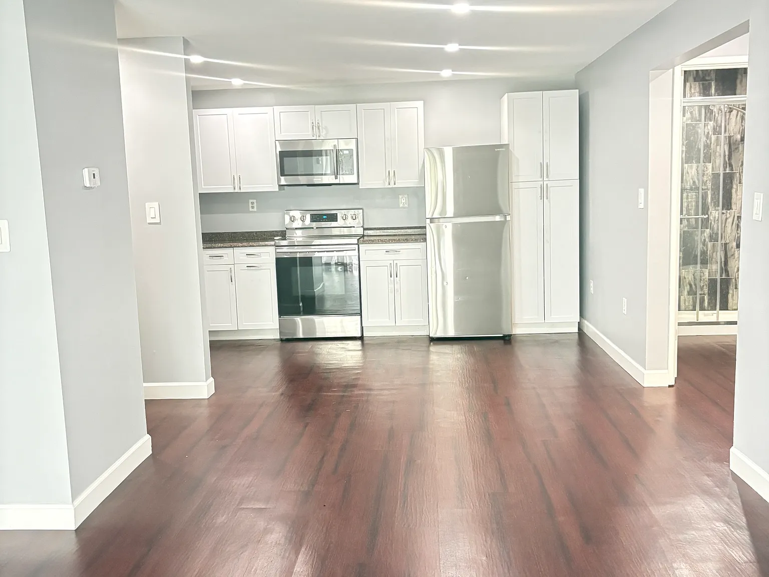 Twin Oaks — Photo 2