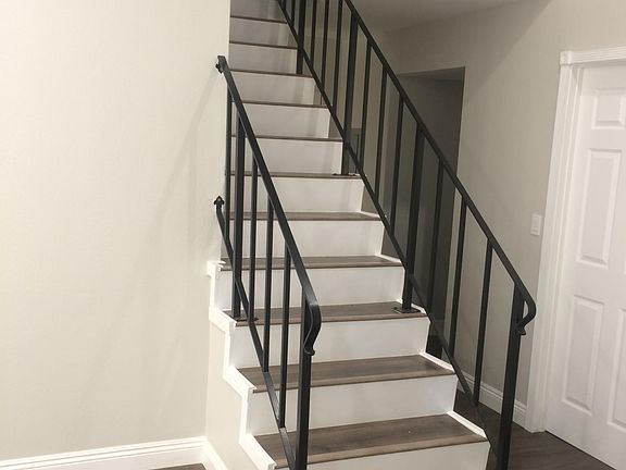3rd image of 2714 Amanda St APT A