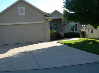 2432 SW Camelot Pl, Topeka, KS 66614