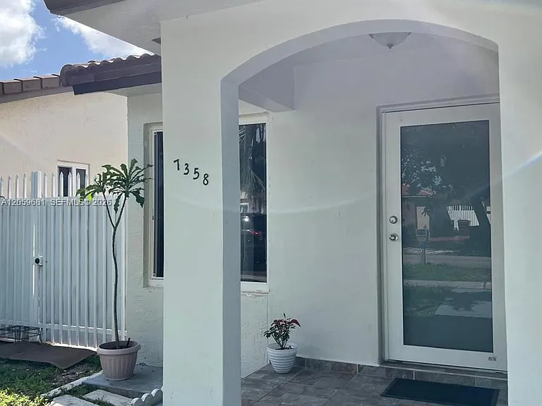 7358 W 30th Ave — Photo 2