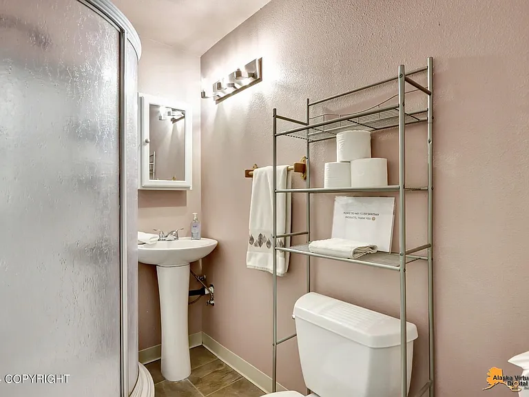 4521 Arctic Blvd #B — Photo 7