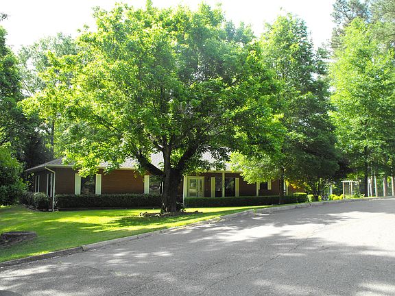 2nd image of 135 Marcone Dr
