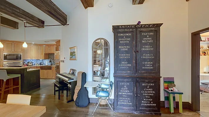 Rented by RHI Group | media 15