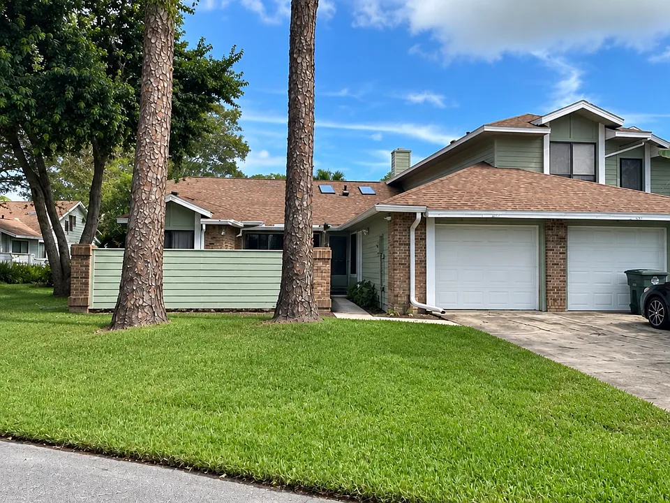 517 Brown Pelican Dr