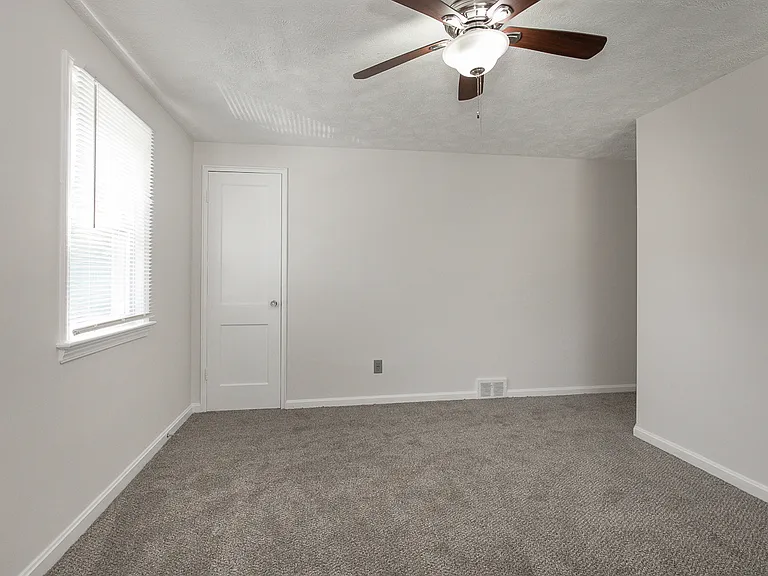 21350 Priday Ave — Photo 17