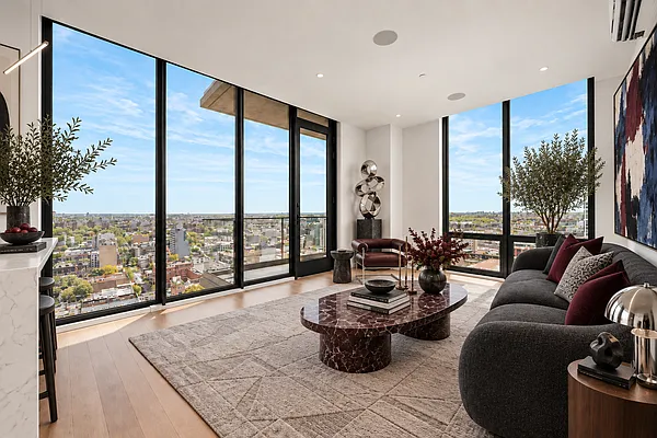 Living room, photo 2