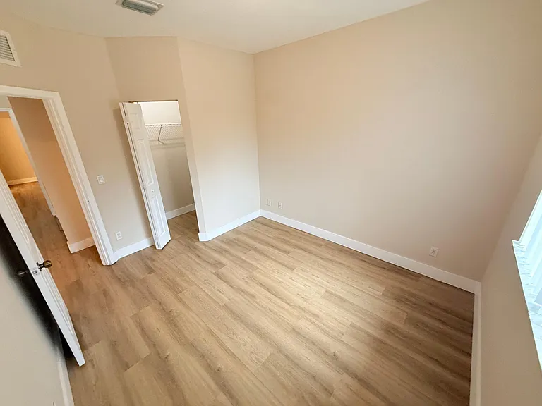 905 N Santa Catalina Cir #905 — Photo 17