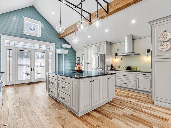 5th image of 8830 Mentor Rd