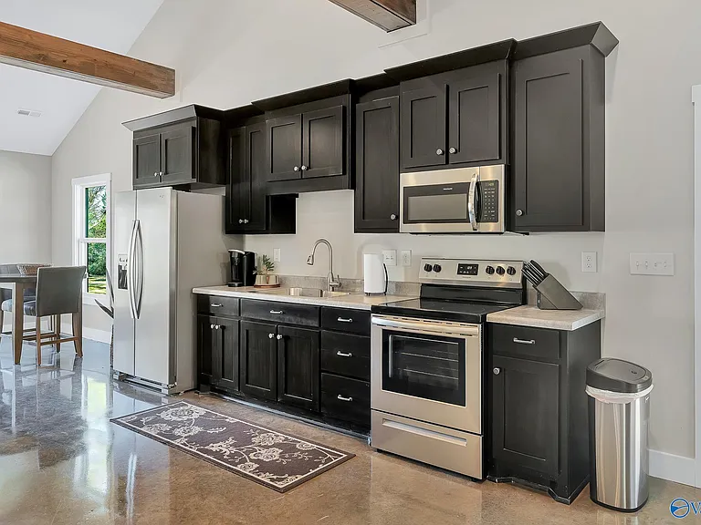 275 Bolling Rd #D — Photo 2