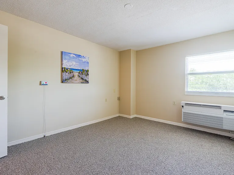 Landings of St. Andrew Senior Apartments — Photo 10