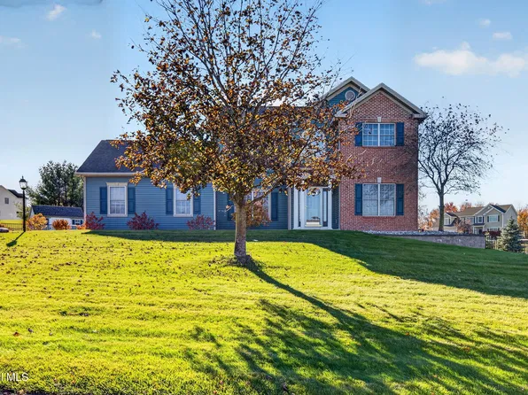 26 Crimson Circle, Troy, NY 12180