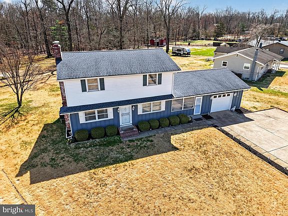 3rd image of 1070 Porchtown Rd
