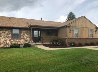 12417 Cambridge Blvd, South Lyon, MI 48178