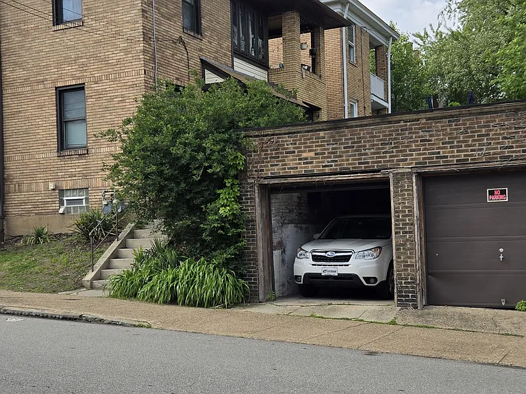 Windsor St — Photo 10