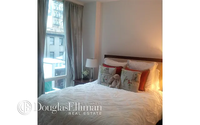 Rented by Douglas Elliman | media 28